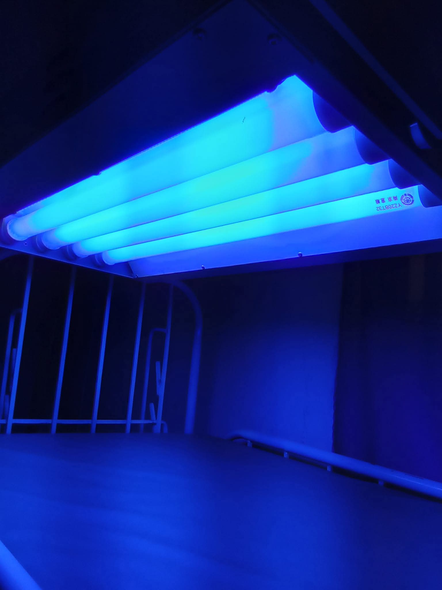 Four Tube Unit Phototherapy